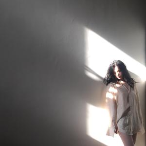 白丝校花污h自慰
